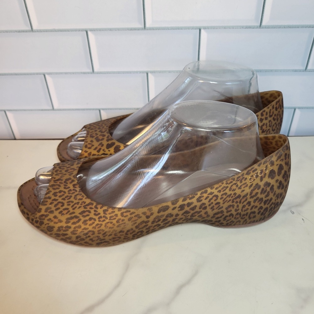 Crocs Kadee Leopard Print Peep Toe Flats Womens Size 8 Brown Gold Animal Print